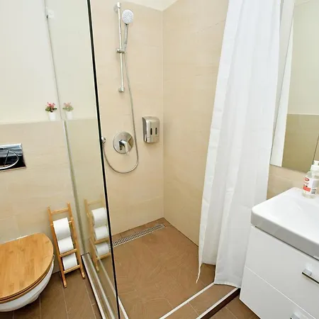 Palmy Apartmanhouse Maglod