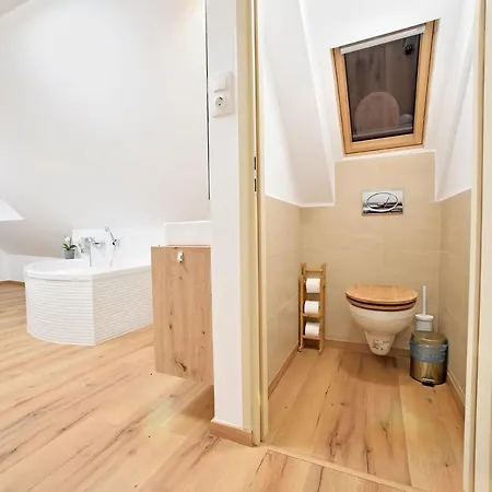 Palmy Apartmanhouse * Maglod