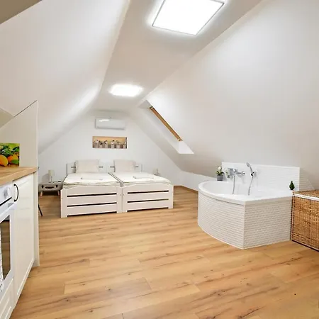 Palmy Apartmanhouse Maglod
