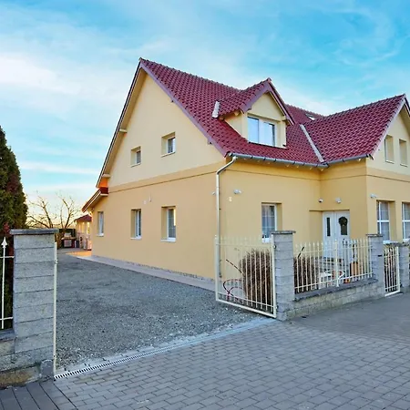 Palmy Apartmanhouse Maglod