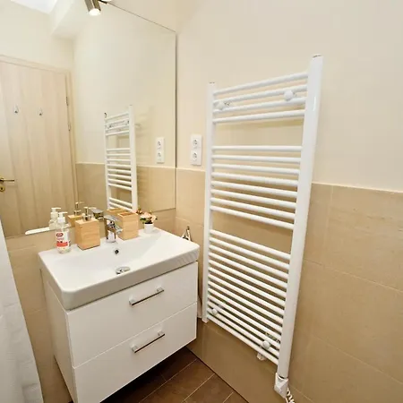 Apartment Palmy Apartmanhouse Maglod